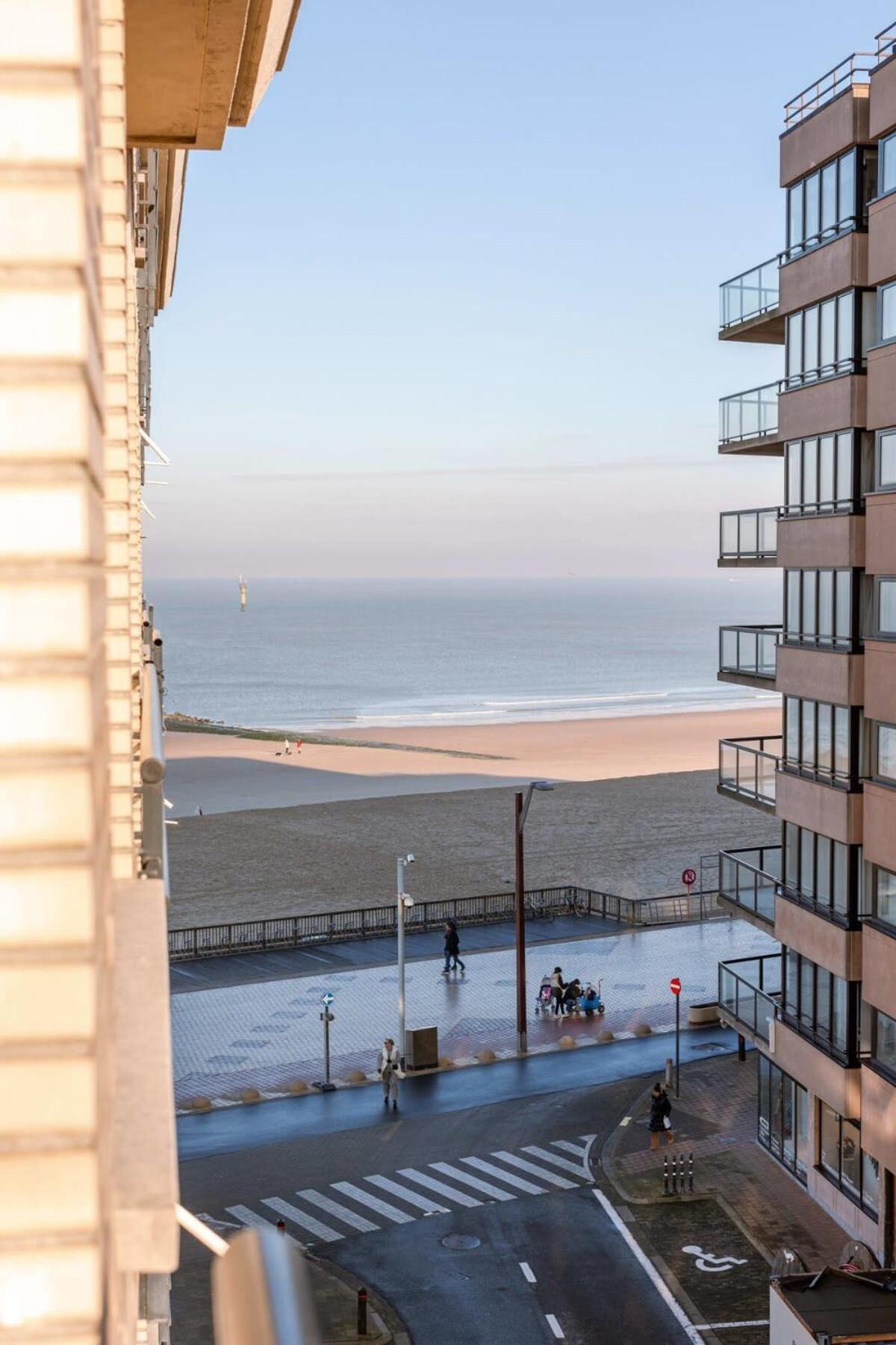 Huswell - Beautiful And Spacious Studio With Side Seaview Knokke-Heist Eksteriør bilde